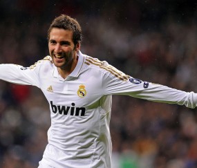 开云官网-伦纳德单骑破阵，当沉默的利刃刺穿奥兰多的魔法防线