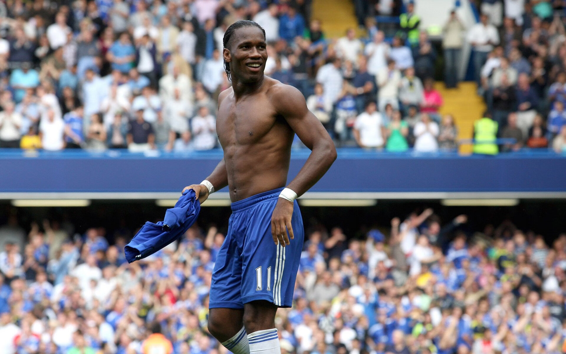 F1年度争冠之夜，C罗末节接管比赛，当赛道轰鸣遇见绿茵绝杀