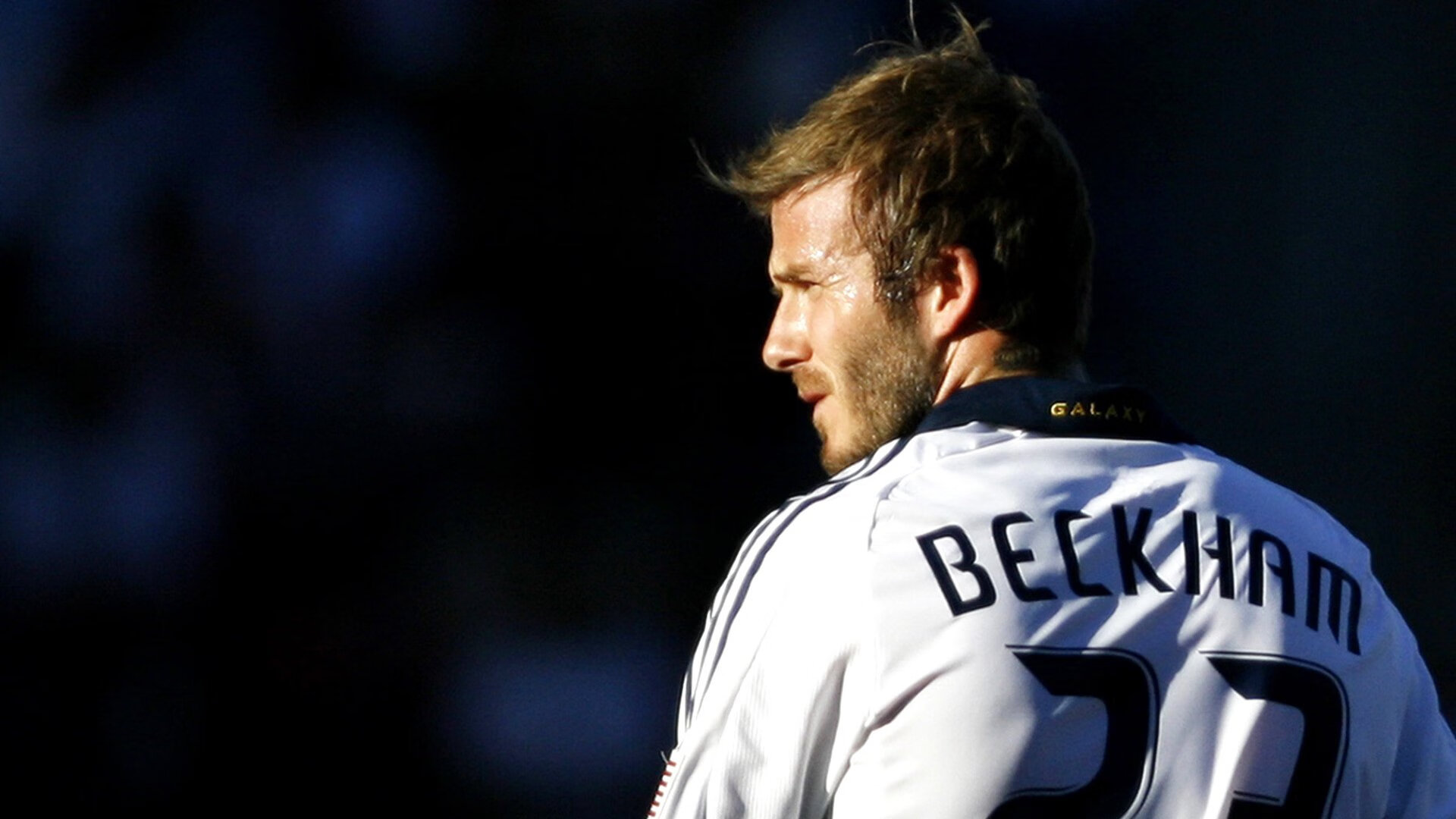 欧冠淘汰赛之夜,孙兴慜节奏完全掌控,当东方韵律刺穿欧洲心脏