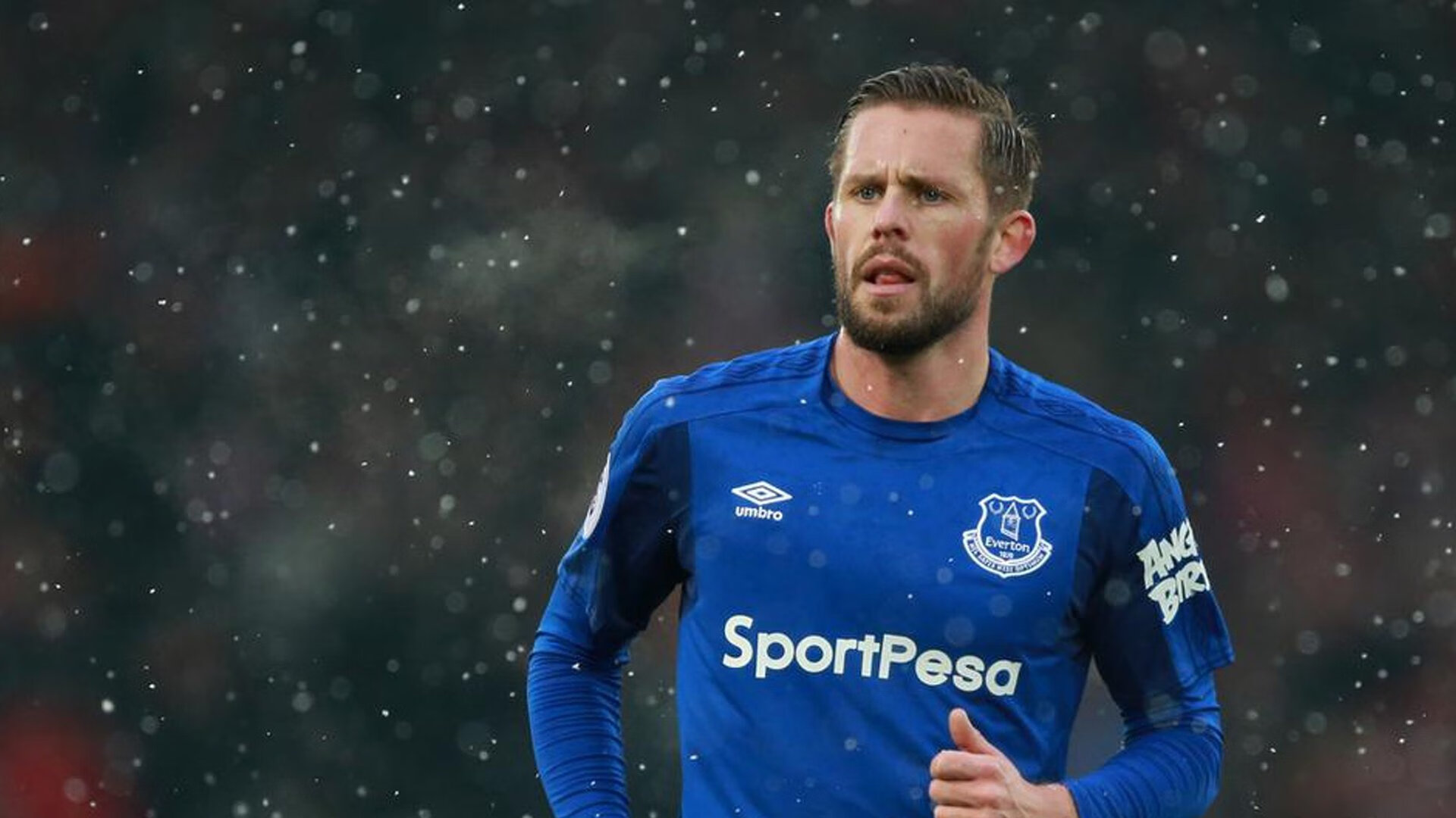 尼克斯强压公牛，西亚卡姆完成里程碑